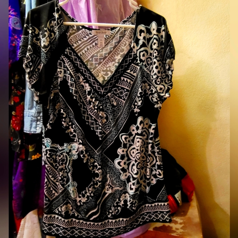White House Black Market Blouse